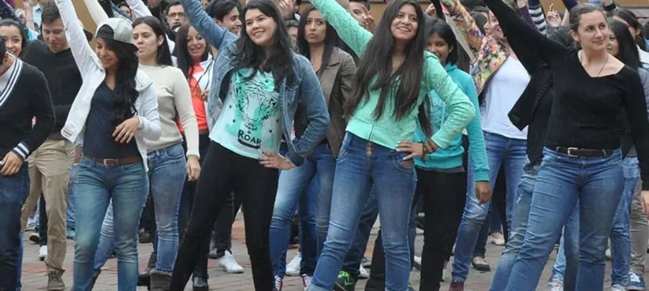 flashmob-politecnicograncolombiano.jpg
