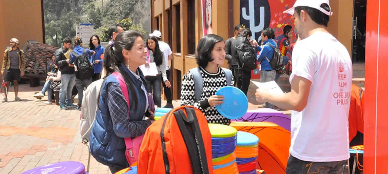 politecnicograncolombiano-estudiante_office.jpg
