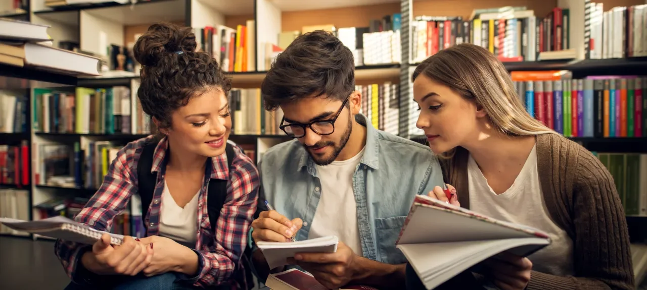 Grupo de Educación, Innovación y Sociedad (EIS)