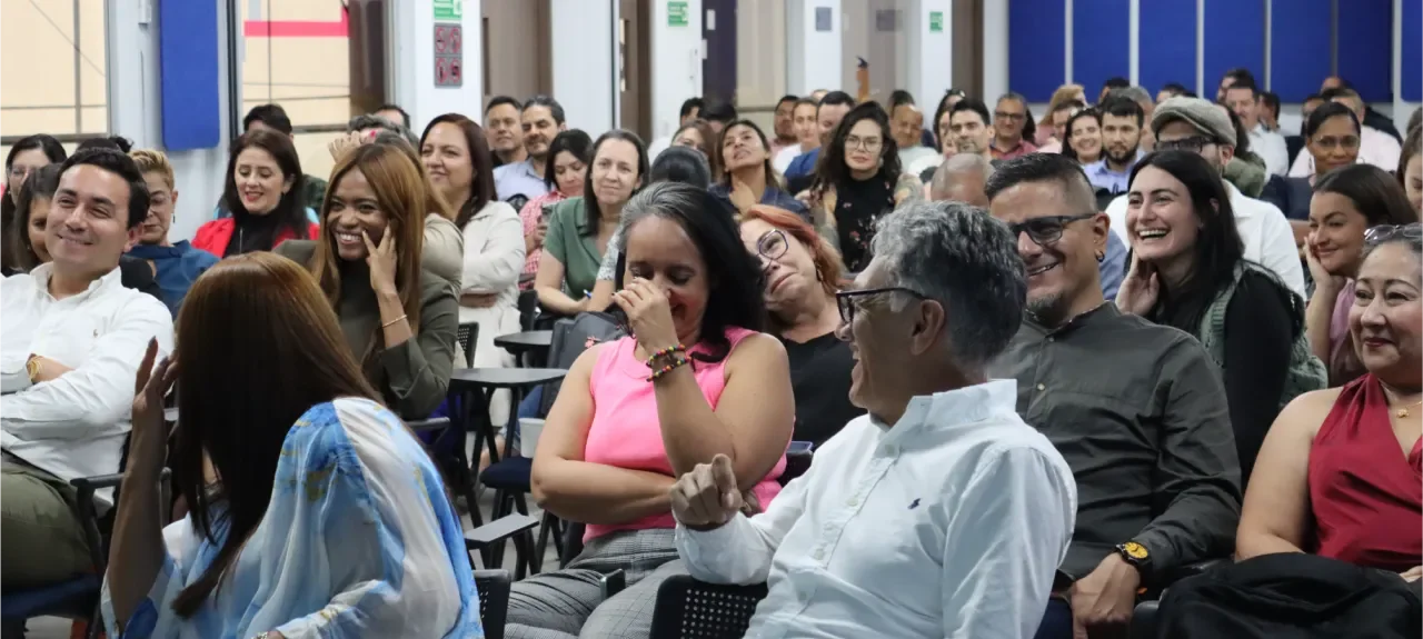 El Poli Medellín dio la bienvenida a sus profesores en el nuevo semestre.