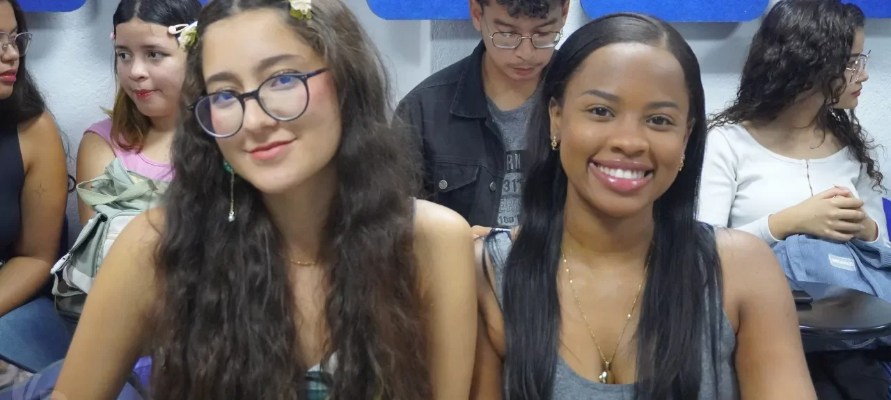 Poesía express, un espacio de cultura literaria.