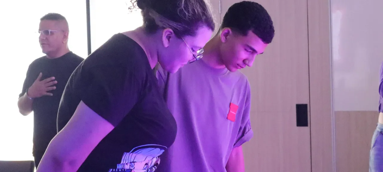 Celebración del Día del Mercadólogo con creatividad y reflexión académica