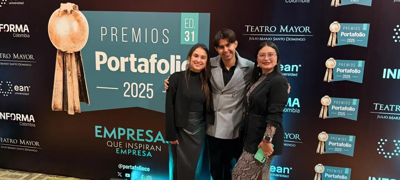 Marcolino Gaitán, #OrgulloPoli en los Premios Portafolio 2024
