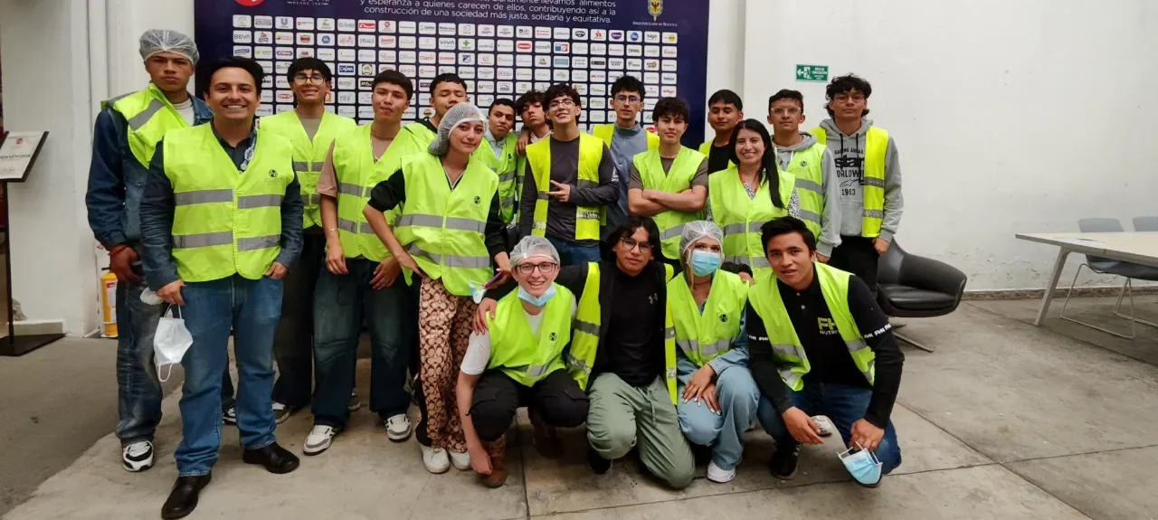 Estudiantes Poli en el Banco de Alimentos