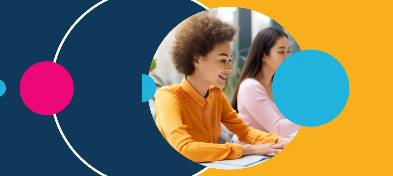 Estudiantes de posgrado presencial en el Politécnico Grancolombiano participando en una clase en Bogotá​