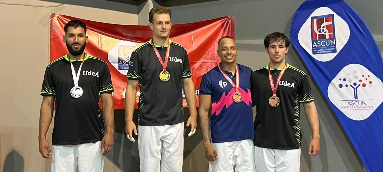 Poli alcanzó podio en torneo ASCUN