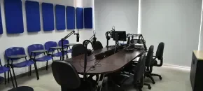 El Poli compartió las experiencias internacionales de sus graduados en una nueva edición de A la Pizarra