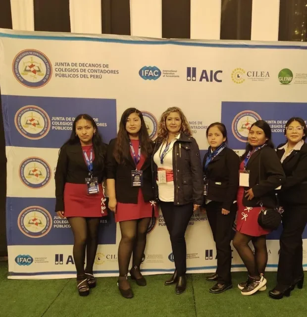 Profesora Poli aportó su visión sobre finanzas sostenibles en la CONAFIN 2025