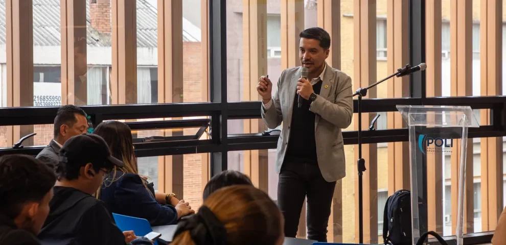 El Poli reunió expertos para analizar los nuevos retos en seguridad y salud laboral