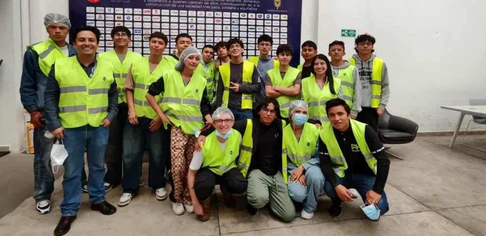 Estudiantes Poli en el Banco de Alimentos