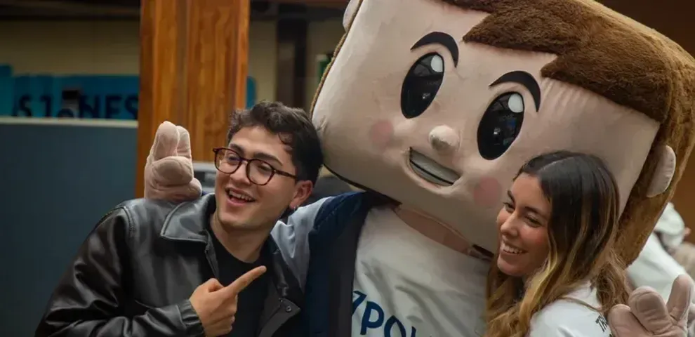 Aprovecha los beneficios para estudiar en el Poli