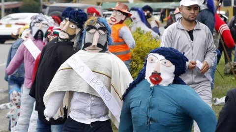 Muñecos de Año Viejo