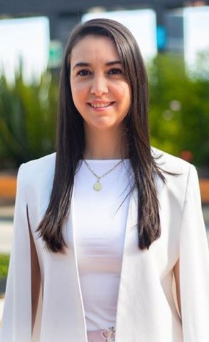 Directora de Experiencia e Inclusión Carolina Jurado Directora de Experiencia e Inclusión Carolina Jurado