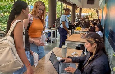 Estudiantes Licenciaturas prácticas universitarias empresariales
