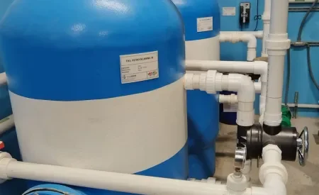 Estudiantes Del Poli En Plaza De Las Américas