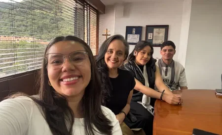 Effie Academy College 9