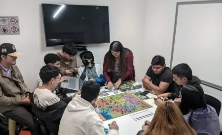 PoliCrea, Juega e Ingenia4