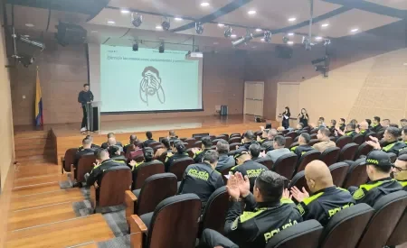 Bienestar emocional Poli en el Congreso de la República 3