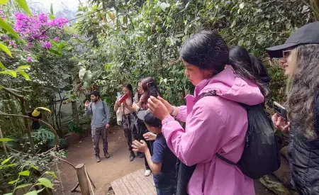 Poli visita a la biorreserva de Cota 2