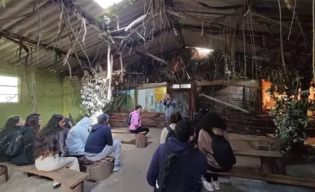 Poli visita a la biorreserva de Cota 3