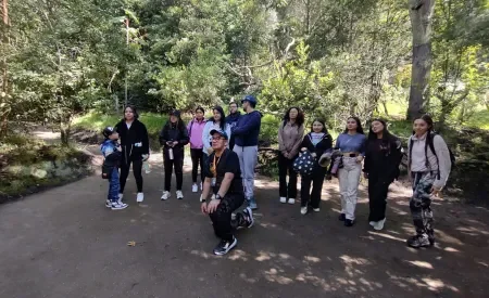 Poli visita a la biorreserva de Cota 4