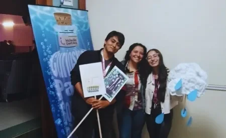 Fotografía de los participantes del evento
