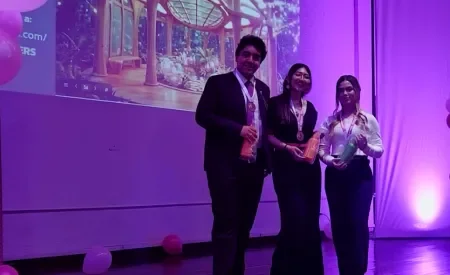 Presentación en vivo durante el evento