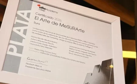 Effie-Awards-Colombia-2026-POLI-Certificado