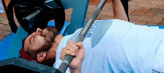 benchpress-poli-competencia.jpg