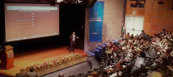 economiaenelmundo-poligran.jpg