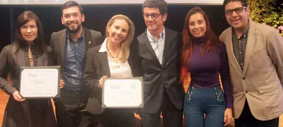 responsabilidad-social-entrega-premio.jpg