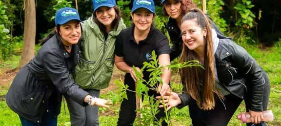 El POLI planta vida en la Sembratón