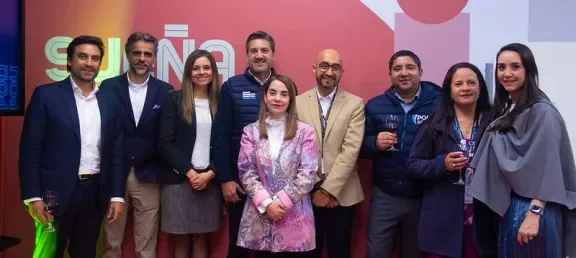 com-5679-inauguracion-hub-de-experiencia-web-noticia.jpg