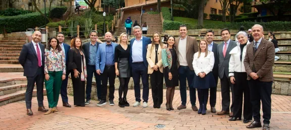 Visita de directivos de Brasil al Poli