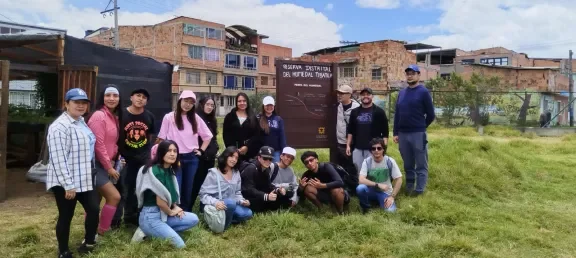 El POLI celebró el Día del Puma y del Armadillo con jornada ambiental en el humedal Tibanica