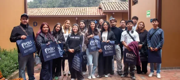 El Poli recibió a delegación mexicana de la Universidad del Valle de Puebla