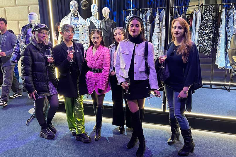 Estudiantes Poli en la Semana Internacional de la Moda de Milán