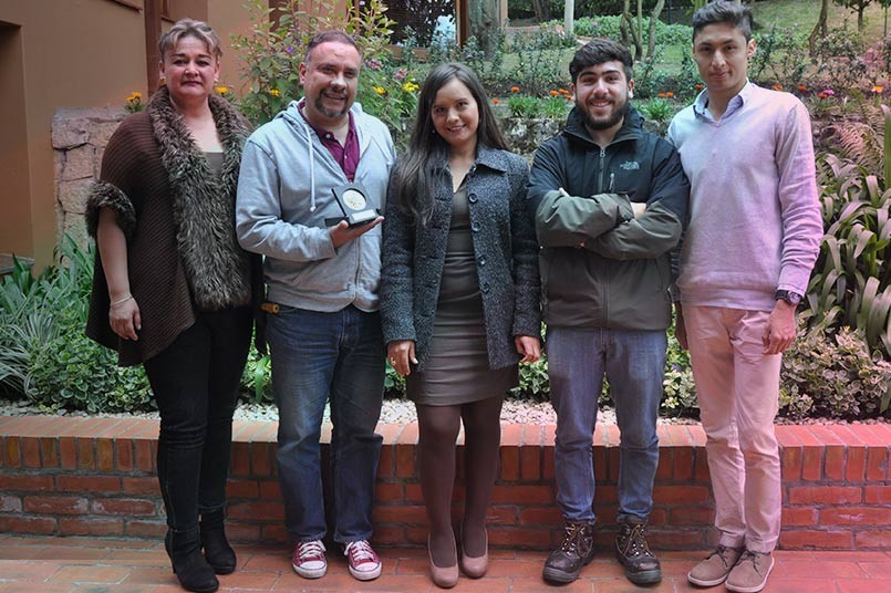 Mireya Barón, Alfonso Llerena, Karen Guaque, Eduardo Tapias y Juan Guillermo Quiroga, miembros del semillero de investigación.
