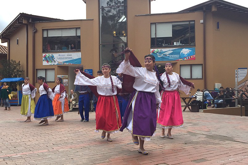 Danza Colombiana - Politécnico Grancolombiano